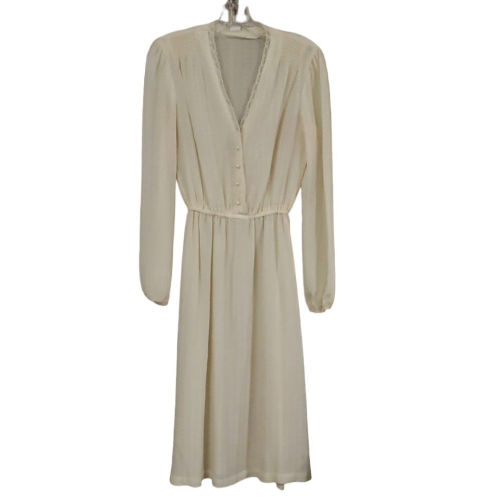 Vinage Longsleeve Vneck Belted Dress 13
